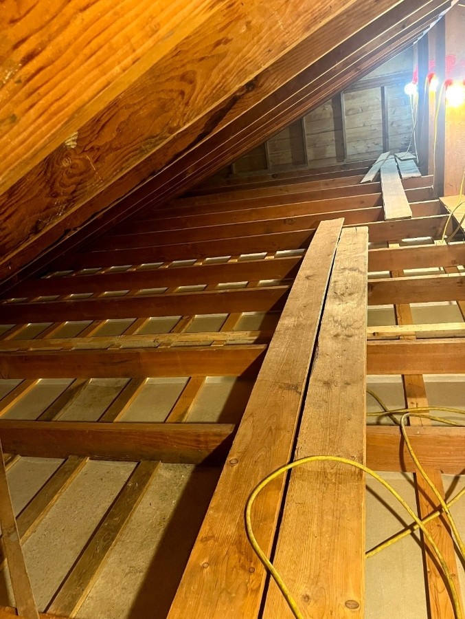vermiculite insulation removal from residential attic in concord, MA