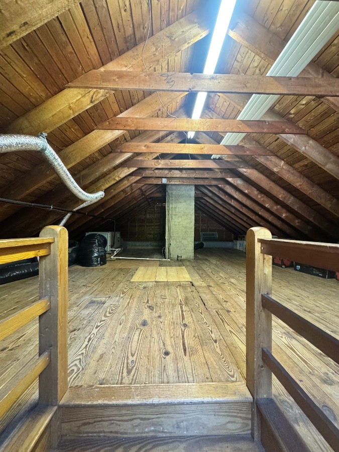 vermiculite insulation removal from residential attic in concord, MA